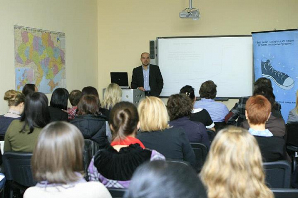 Семинар-практикум для маркетологов «Вовлечение вместо трансляции. Новые форматы взаимодействия с аудиторией» Семинар-практикум для маркетологов «Вовлечение вместо трансляции. Новые форматы взаимодействия с аудиторией»